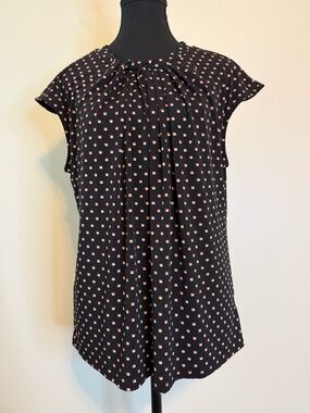 Liz Claiborne Black Cap-Sleeve Printed Blouse with Dot Pattern